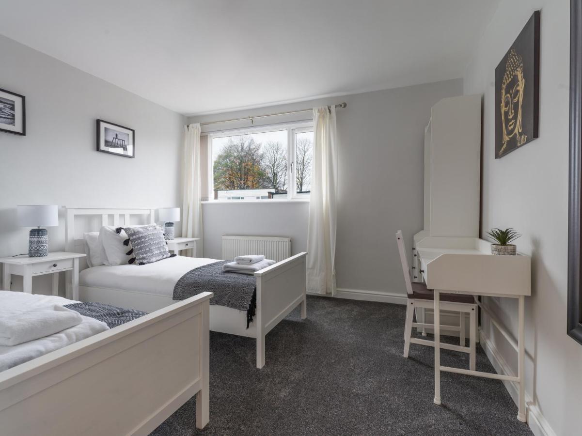 Charming 3-Bed House In Newcastle Upon Tyne Villa Exterior photo