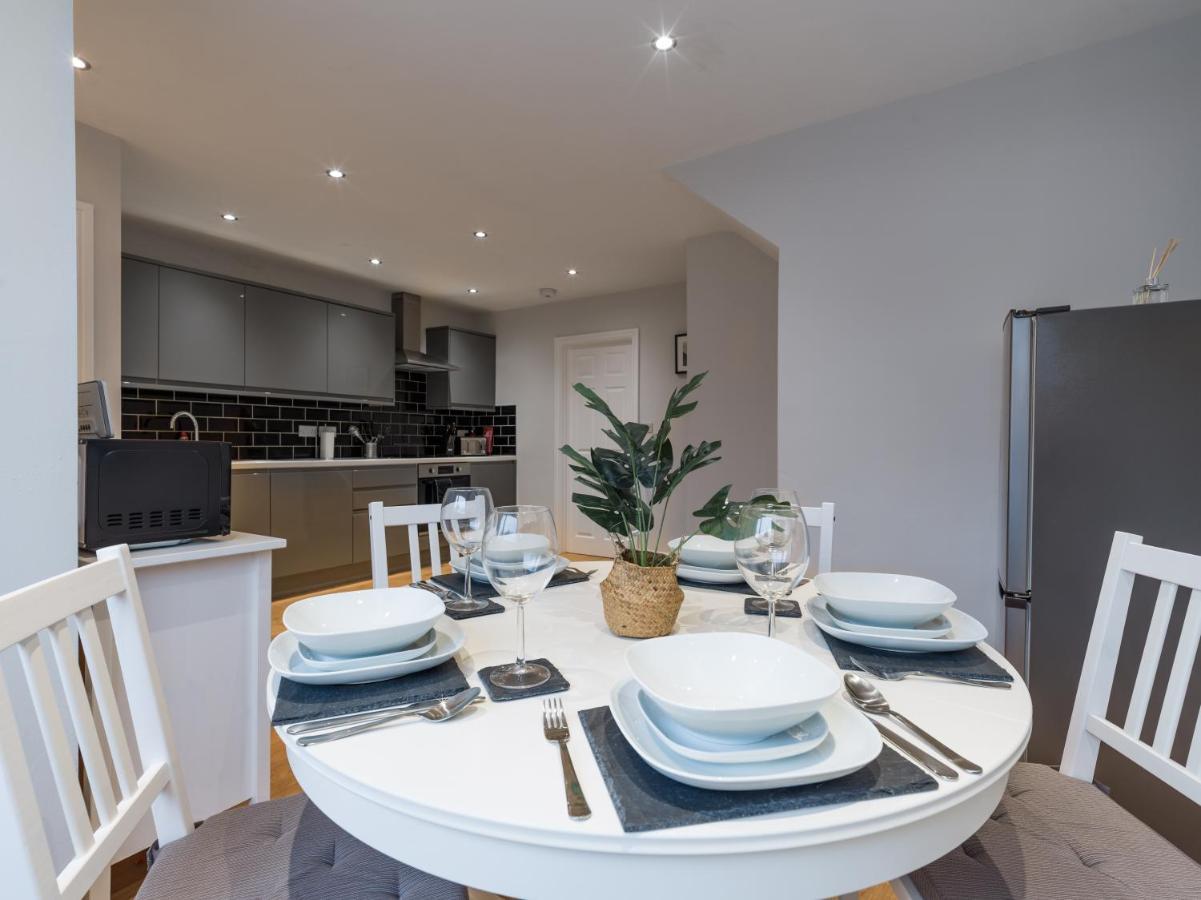 Charming 3-Bed House In Newcastle Upon Tyne Villa Exterior photo